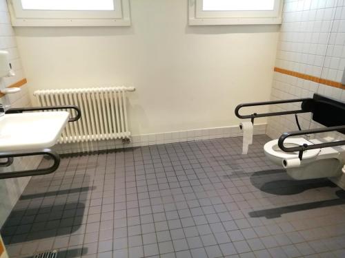 Rollstuhl-WC (Pavillon 1 - EG)