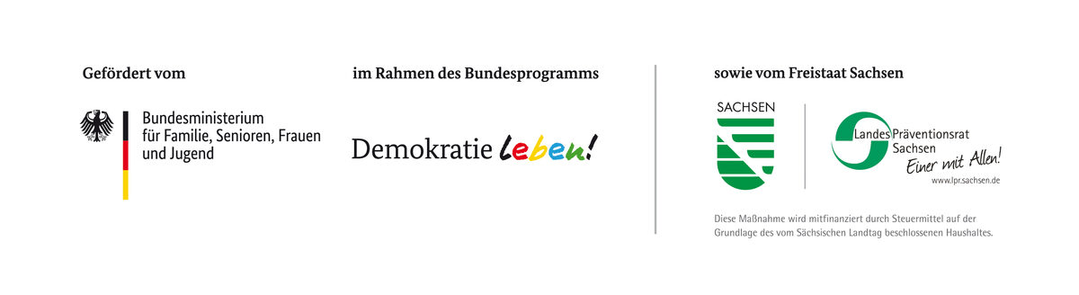 drei Logos mit Förderhinwei Bundesministerium für Familie, Senioren, Frauen und Jugend, im Bundesprogramm "Demokratie leben!" sowie vom Freistaat Sachsen