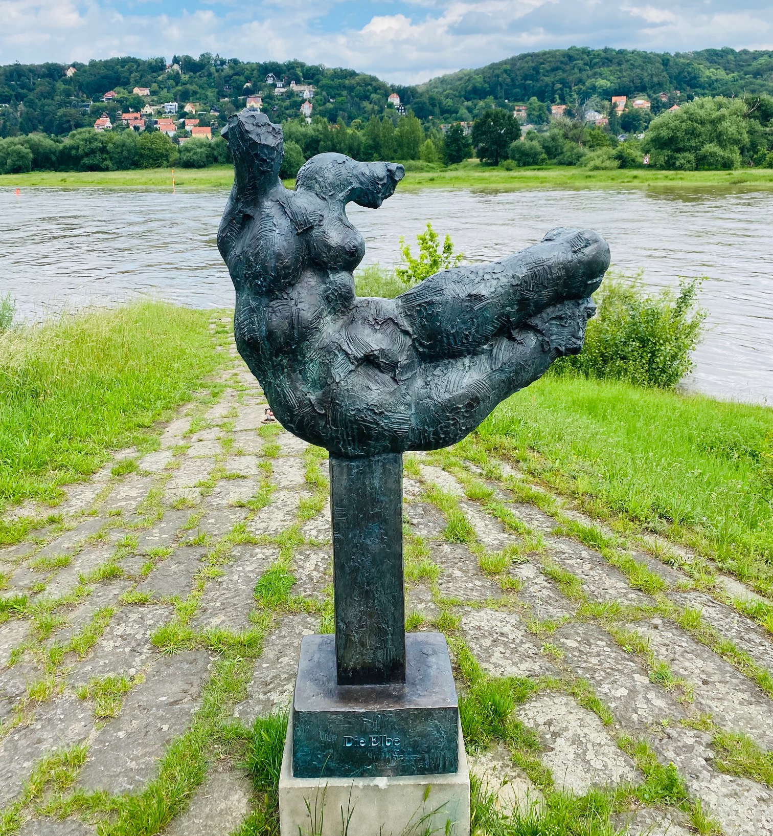 Bronzeplastik "Die Elbe" ist zurück!