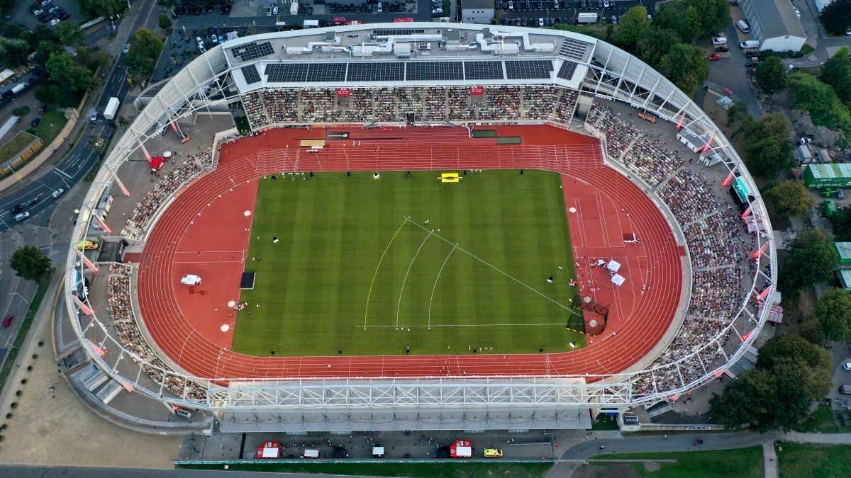 Heinz-Steyer-Stadion von oben