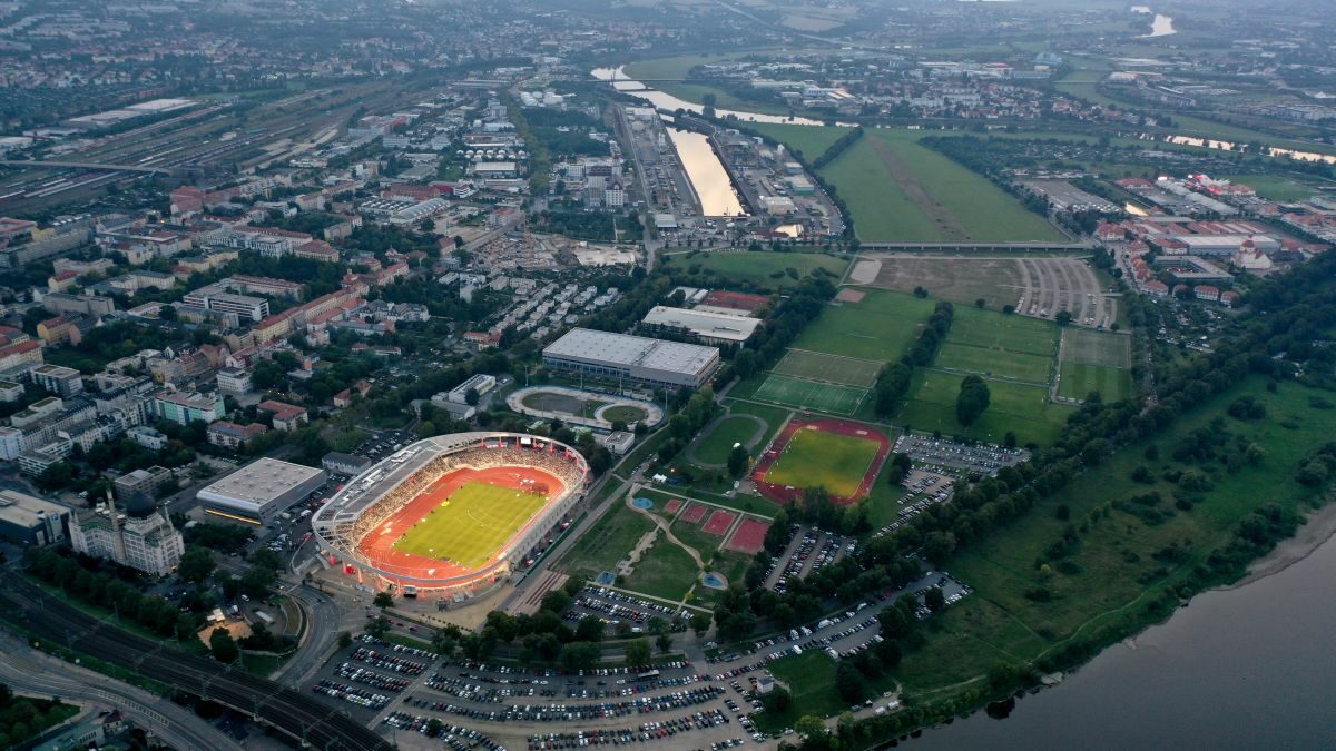 Heinz-Steyer-Stadion im Sportpark Ostra