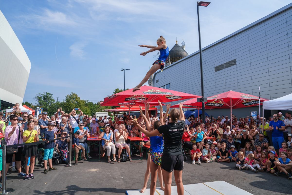 Bühnenprogramm auf der Plaza