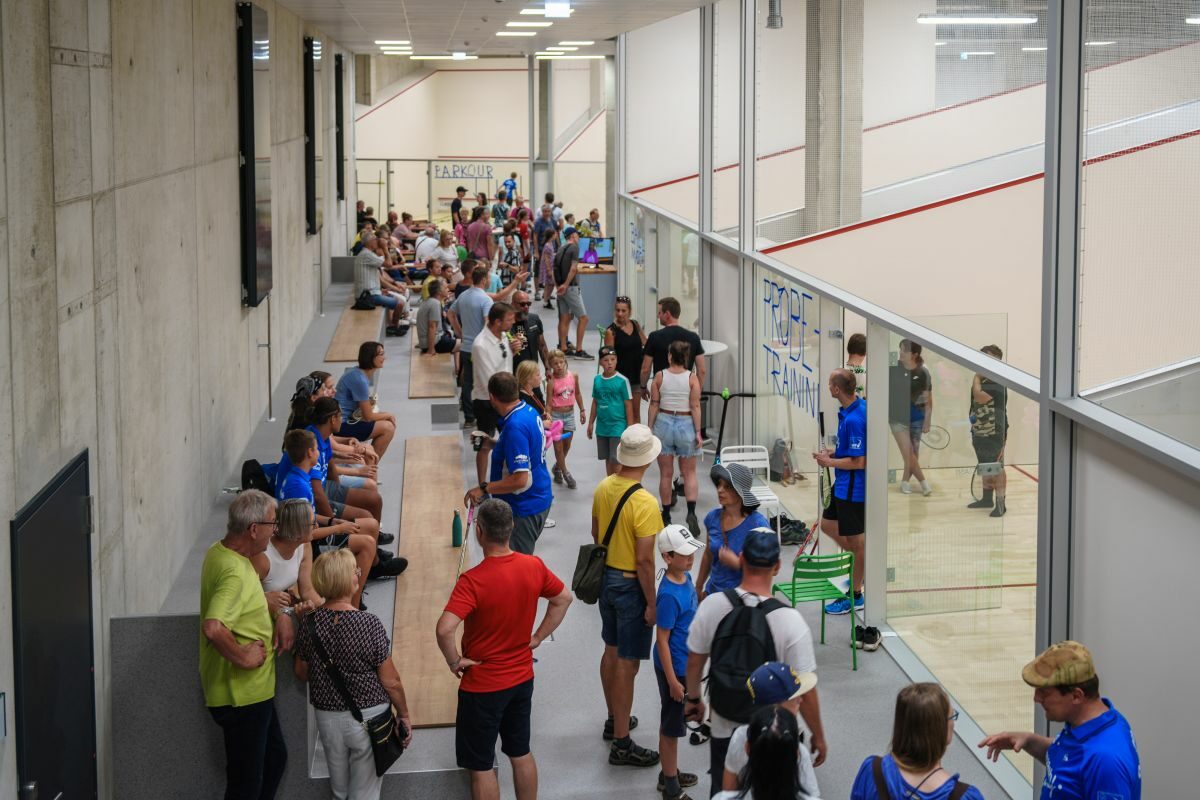 mitmachen und staunen im Squash-Bereich