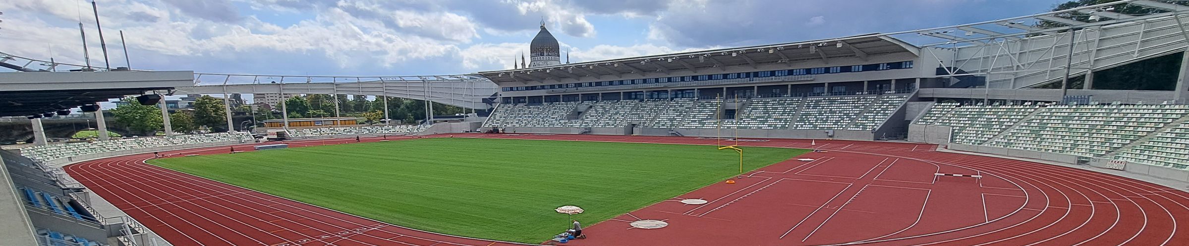 Das um- und ausgebaute Heinz-Steyer-Stadion eröffnet am 30. August