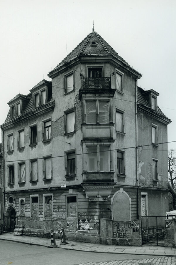 Prießnitzstr. 18 – Stadtteilhaus vor der Sanierung 1996