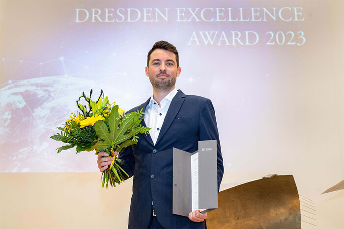 Preisträger Lukas Theo Schmitt bei der Preisverleihung des DRESDEN EXCELLENCE AWARD