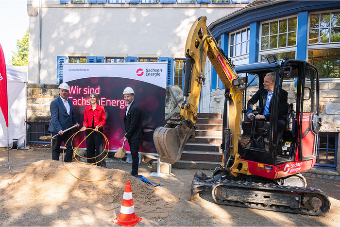 Spatenstich der SachsenEnergie mit OB Hilbert für den Glasfaser-Ausbau in Dresden