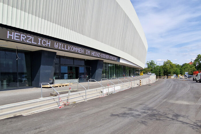 Eingang des neuen Heinz-Steyer-Stadions in Dresden